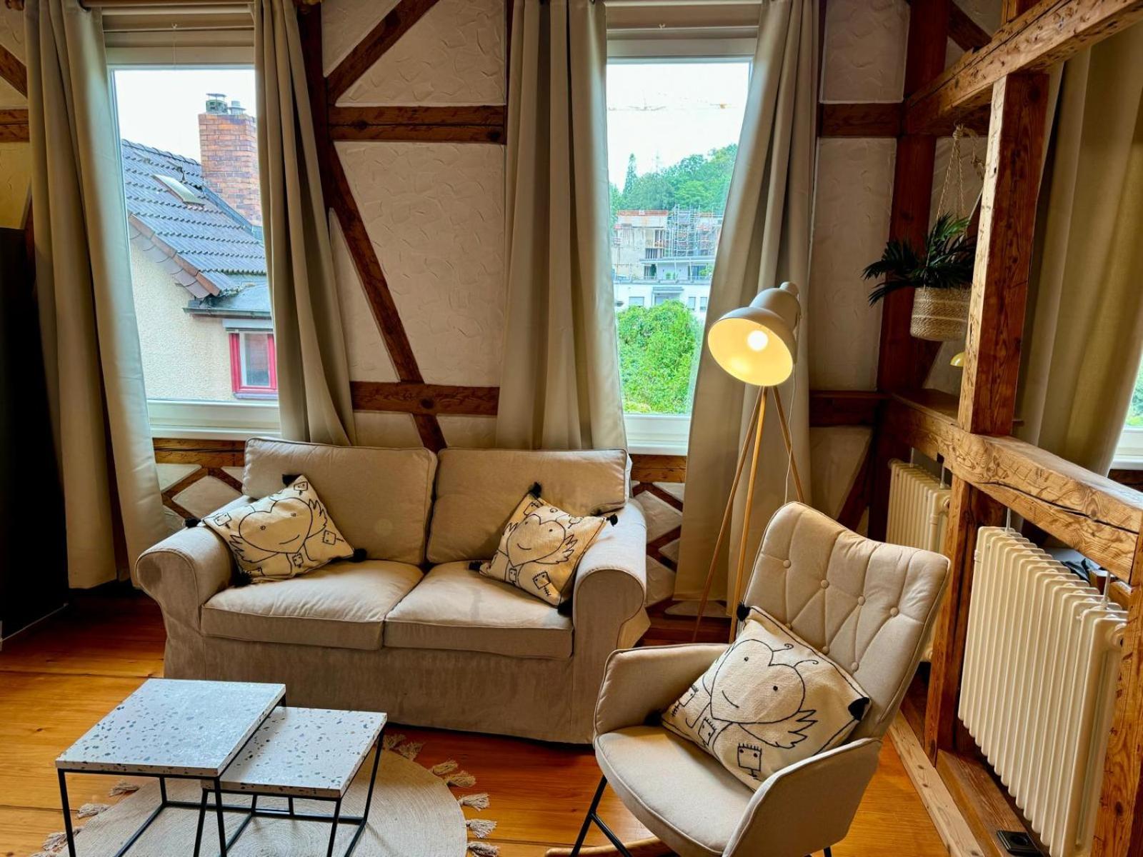 Leopold'S Apartments Mit Garten Und Vesteblick Mitten In Coburg Exteriör bild